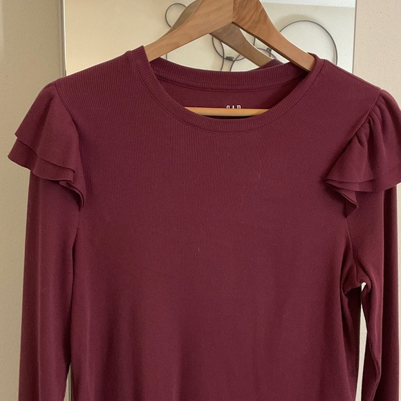 GAP Ruffle Shoulder Blouse - Picture 1 of 7
